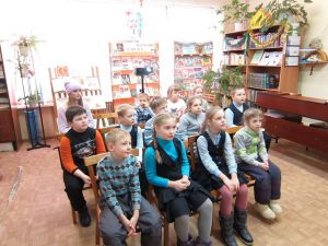 Дети в Ермаковской библиотеке