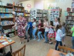 Танец в библиотеке Ермаково на дне семьи