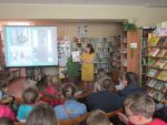 Лето с книгой для детей в библиотеке поселка Ермаково