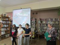 Дети читают стихи к дню неизвестного солдата в библиотеке Ермаковского ЦД