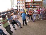 Игры-эстафеты для детей в библиотеке Ермаковского ЦД к празднику семьи, любви и верности