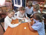 Игра по книгам к Новому году для детей в библиотеке Ермаковского ЦД